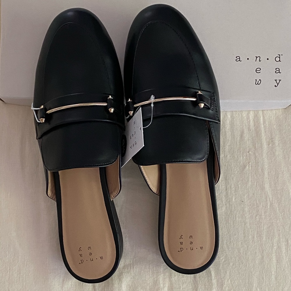 Black faux leather flat mules NIB 9.5